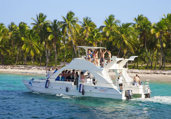 Royalton Splash Party Boat Royalton Splash Party Boat